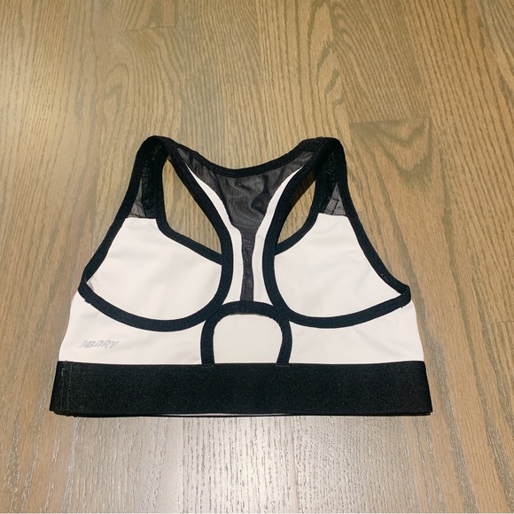 New balance not padded bra top - Picture 3 of 5